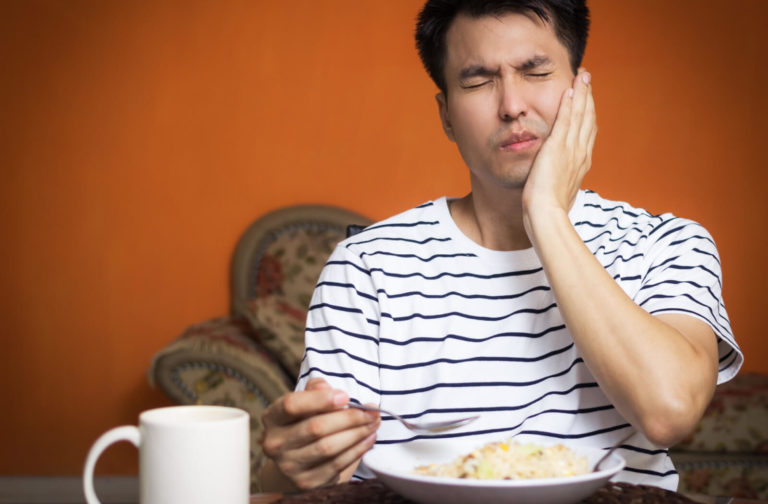 when it hurts to chew