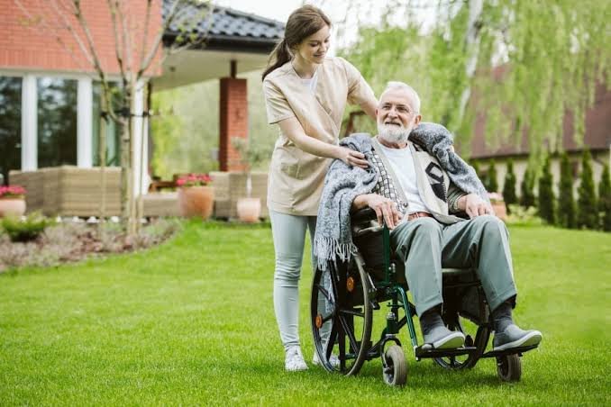 How to Care for an Aging Parent at Home4